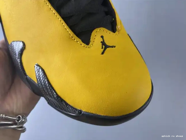 Rep GOLD BQ3685-706 RETRO JORDAN UNIVERSITY 14 AIR 0623